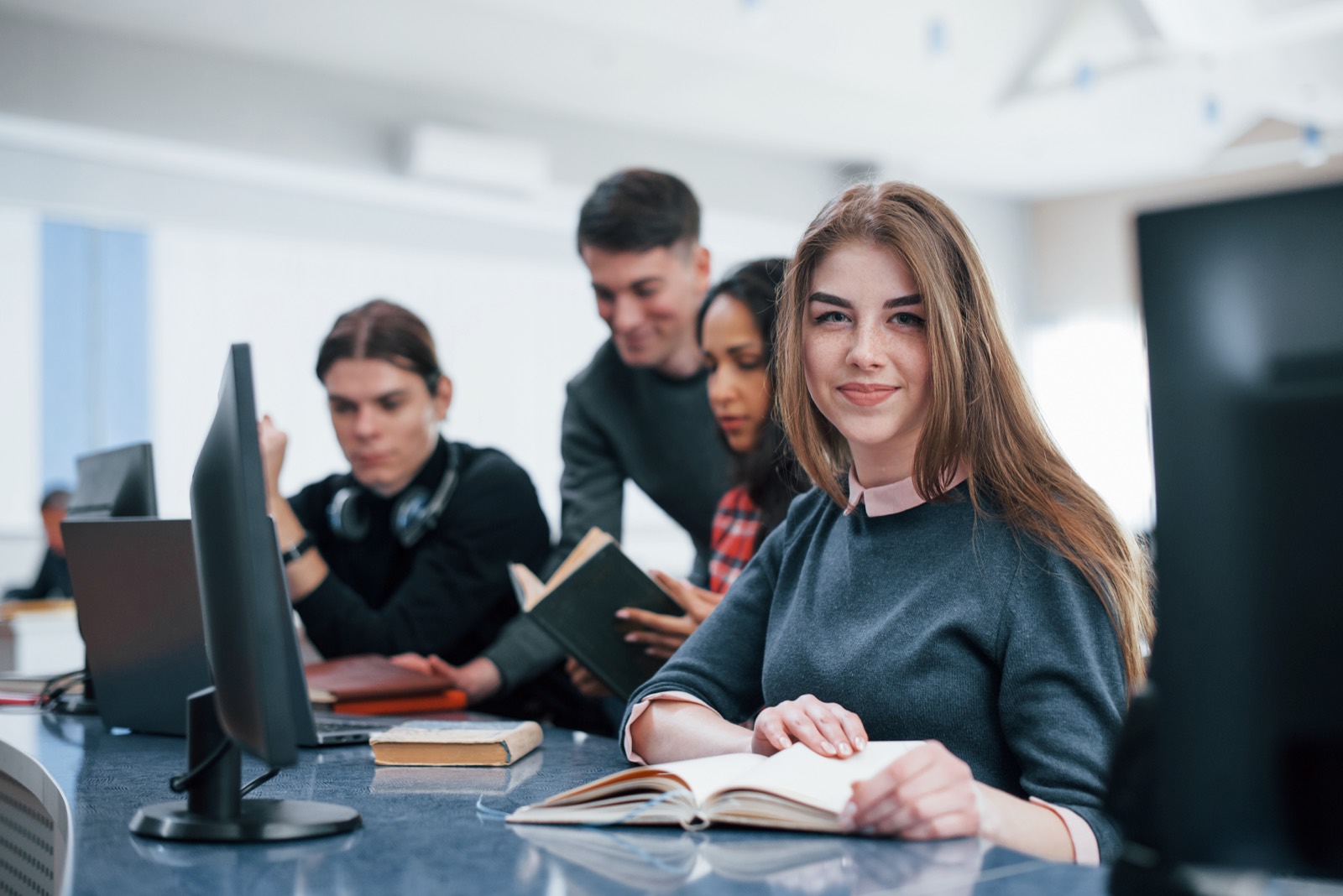 Online course and coaching ads